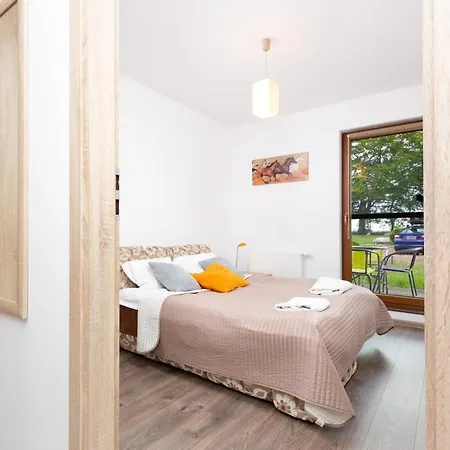 Apartment Zatoka Pucka - Wakacyjny Z Ogrodkiem By Renters