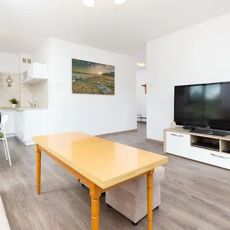 Zatoka Pucka - Wakacyjny Z Ogrodkiem By Renters Apartamento Puck