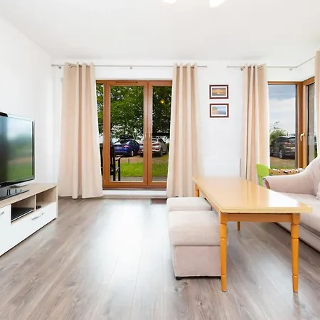 Apartment Zatoka Pucka - Wakacyjny Z Ogrodkiem By Renters