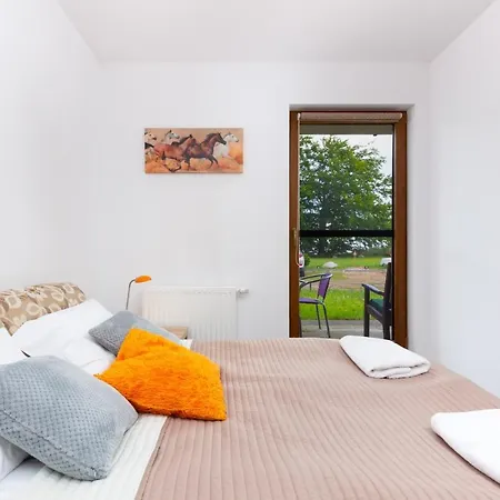 Zatoka Pucka - Wakacyjny Z Ogrodkiem By Renters Apartamento Puck